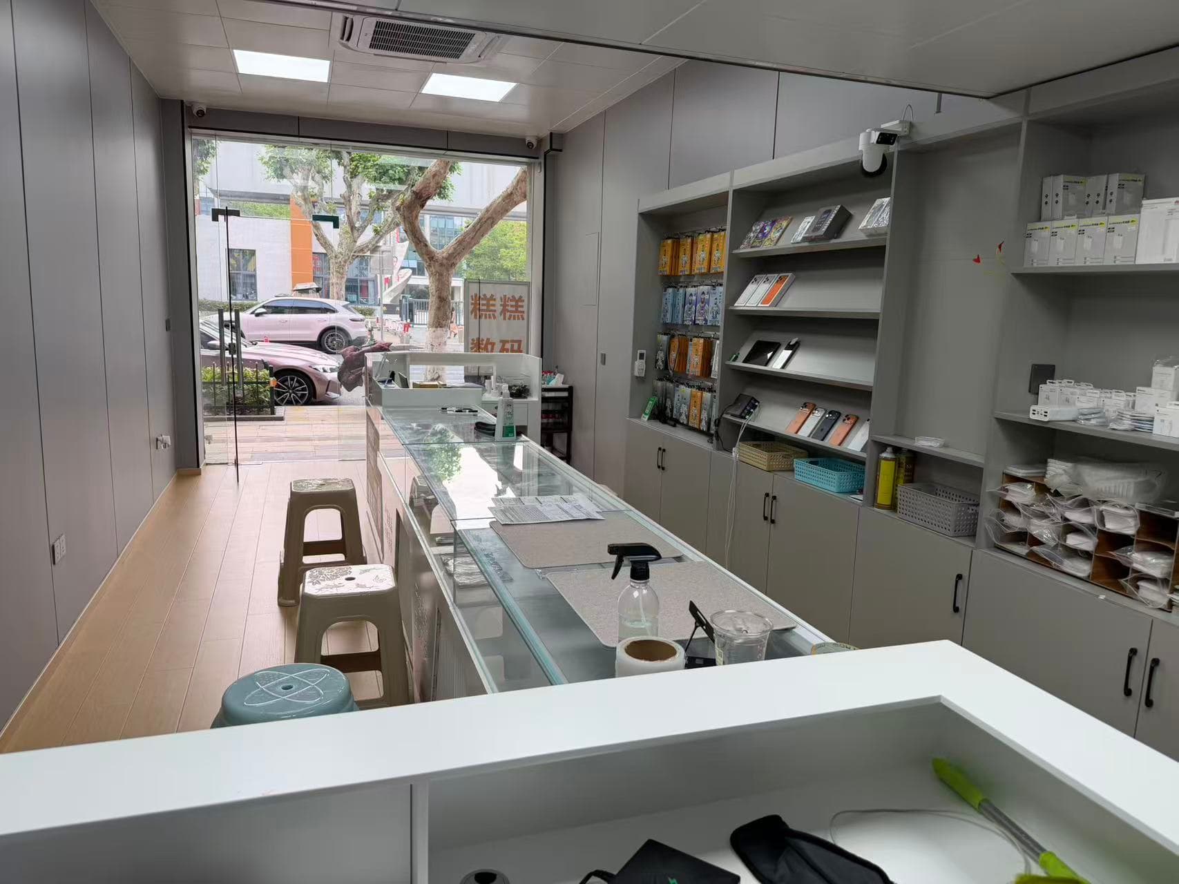 昆山糕糕数码店内环境